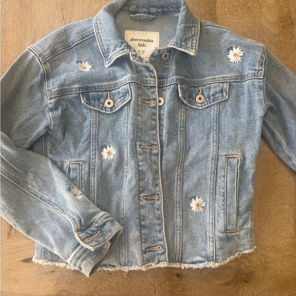 abercrombie kids light blue denim jacket with white daisy embroidery